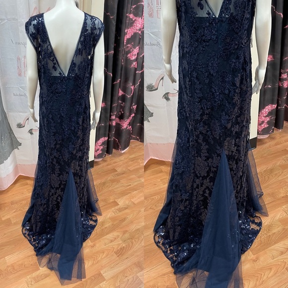 Jade couture navy gown with mesh top size 24 nwt - Picture 6 of 6
